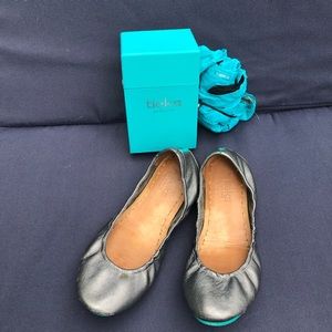 Tieks metallic pewter size 8